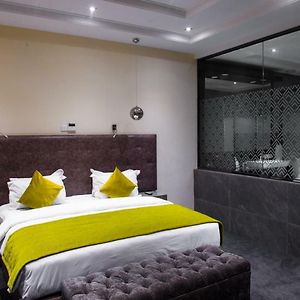 The Francis Hotel